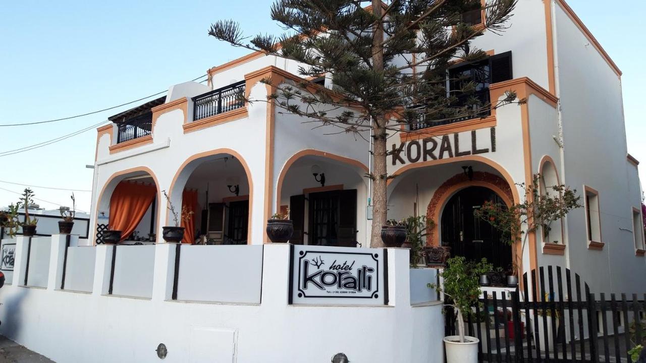 Hotel Koralli Kamári Exteriér fotografie