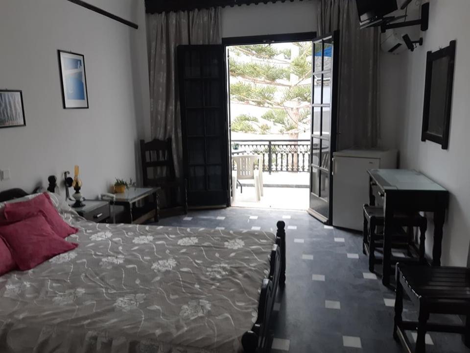 Hotel Koralli Kamári Exteriér fotografie