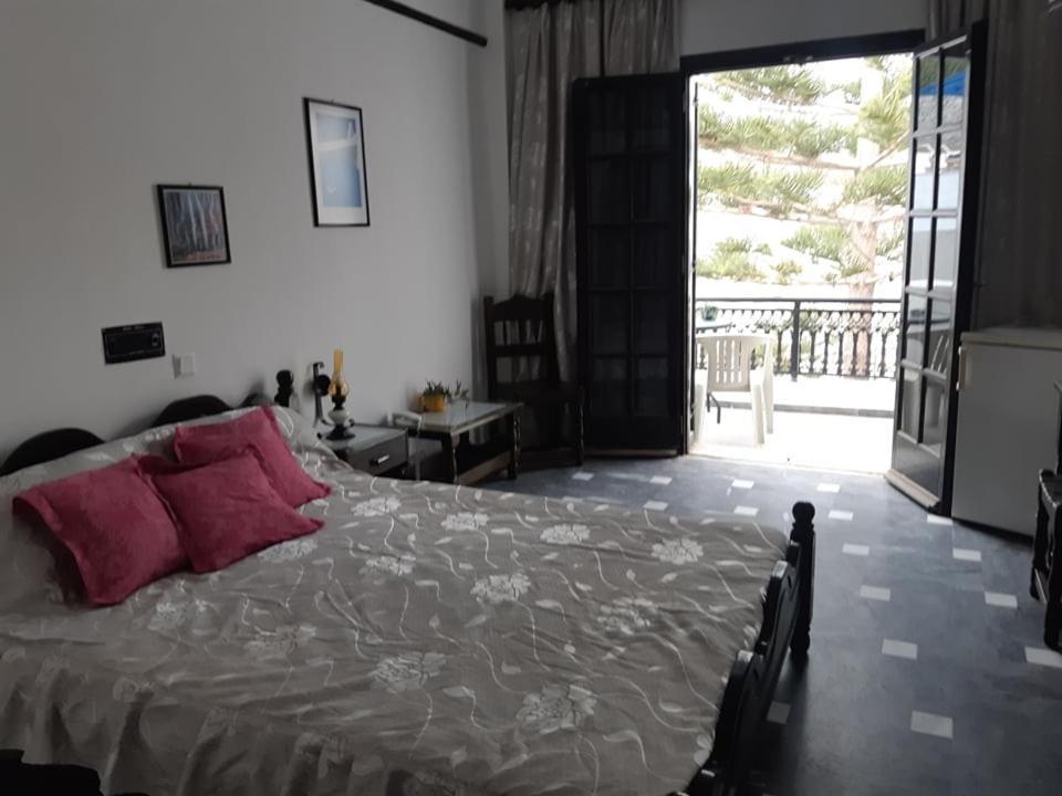 Hotel Koralli Kamári Exteriér fotografie